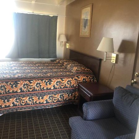 אינדיאו Palm Shadow Inn Motel מראה חיצוני תמונה